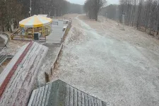 A Kékesen még hó is esett, de szerdára visszatér a jó idő