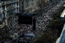 Szociológusok felmérése szerint március 15-én majdnem háromszor annyian hallgatták a helyszínen Magyar Pétert, mint Orbán Viktort