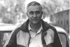 Meghalt Dávid Sándor sportújságíró, a Forma–1 magyar hangja