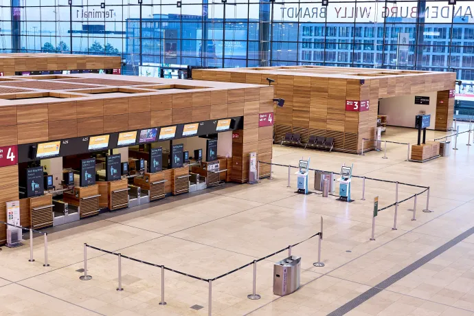 Teljesen leállt Berlin fő repülőtere