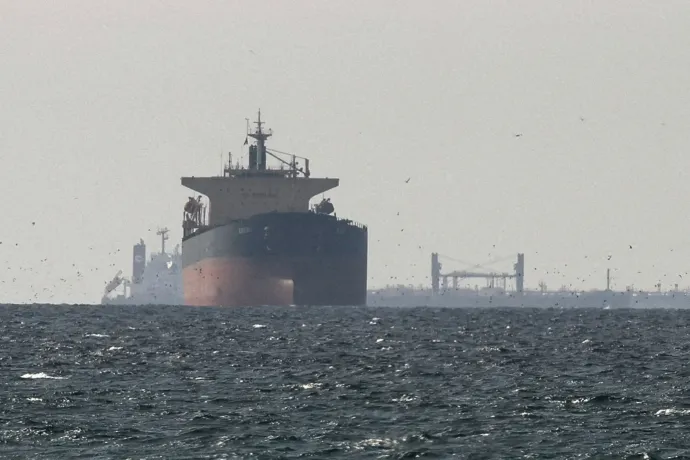 Nincs mindenki előtt zárva a Hormuzi-szoros