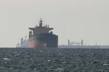 Nincs mindenki előtt zárva a Hormuzi-szoros