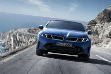 900 kilométeres hatótávot ígér az új BMW i3