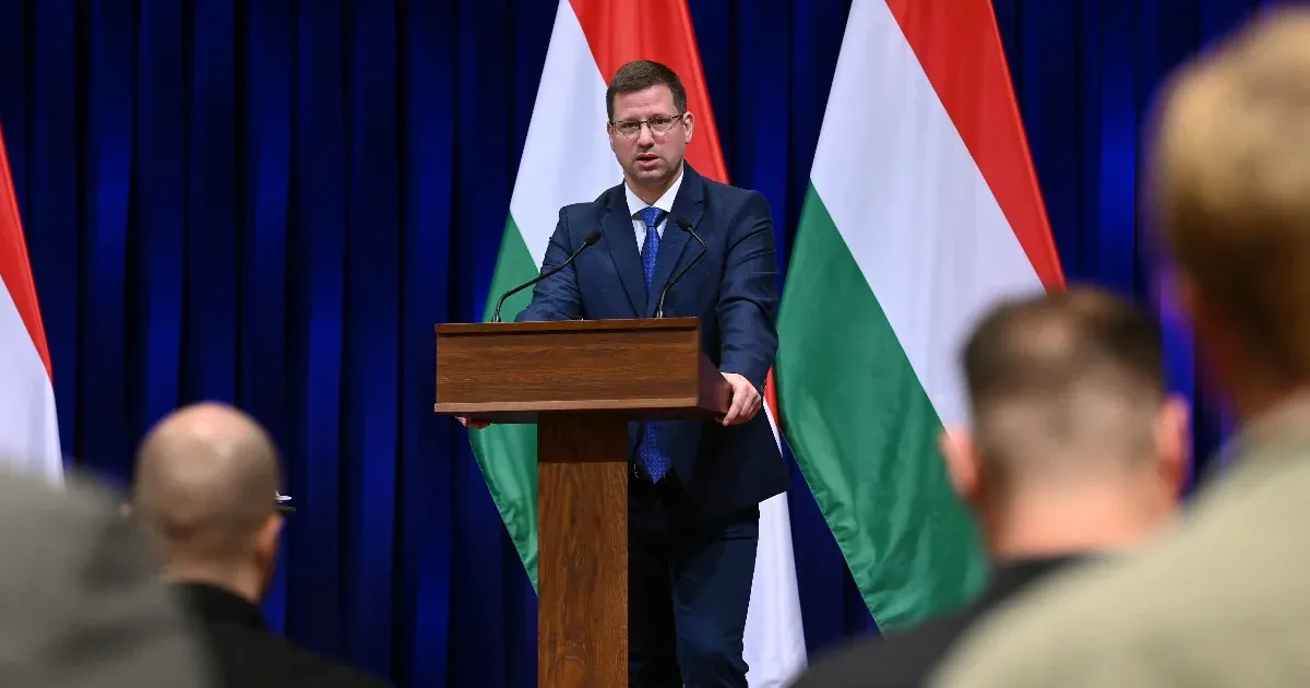 Kormányinfót tart Gulyás Gergely és Vitályos Eszter