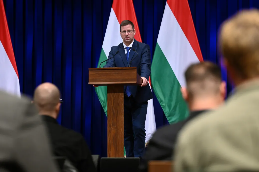 Gulyás Gergely: Három ukrán állampolgárt kitilt a kormány Magyarországról