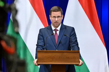 Gulyás Gergely: Én a buszoztatás szót nem szeretem