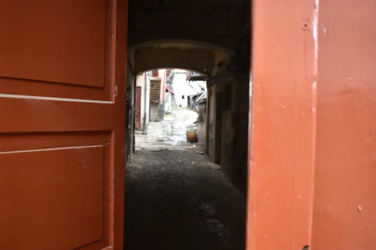 Megjött a szakvélemény a csíkszeredai kilakoltatási ügyben: a Márton Áron utcai épület veszélyes, de javítható lenne