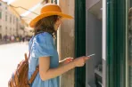 Külföldi ATM-ek: mikor olcsó, mikor drága a készpénzfelvétel?