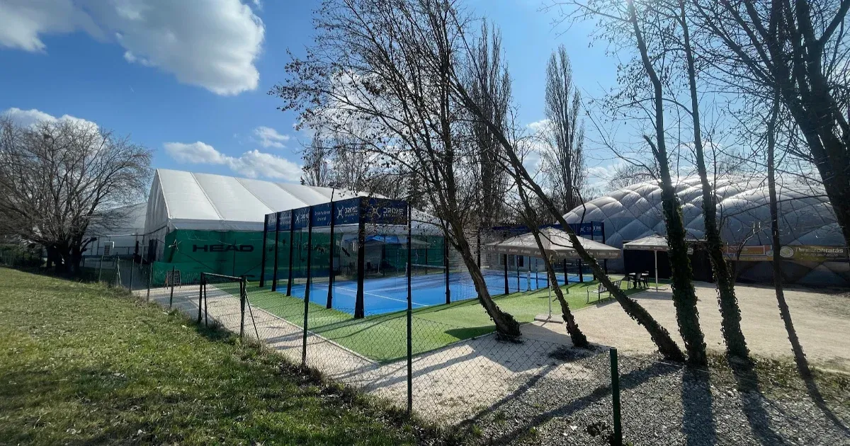 Képtelen lebontatni a kormányhivatal a szabálytalanul, régészeti lelőhelyre épült óbudai teniszklubot