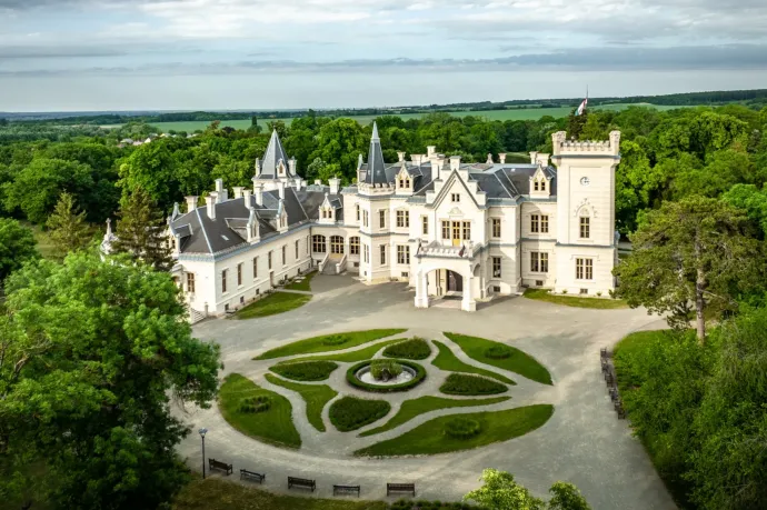 Nem kapkodnak a Lázár-féle kastélyprogram ingatlanjaiért