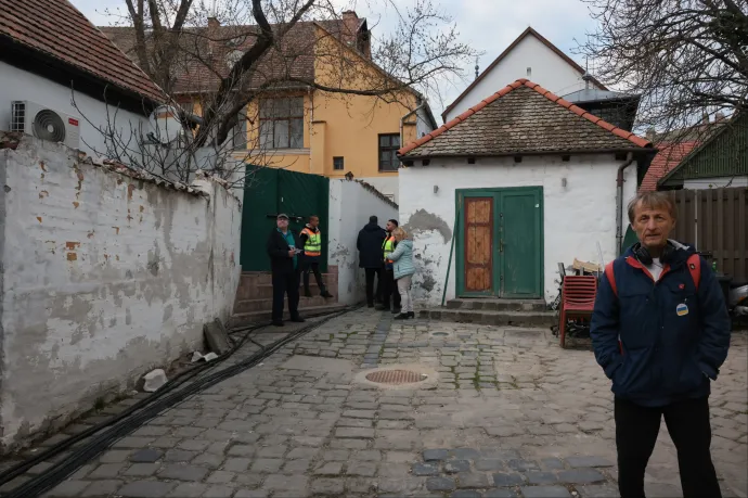 Csak karszalaggal lehetett a színpad elé menni Orbán országjárásának pénteki állomásán