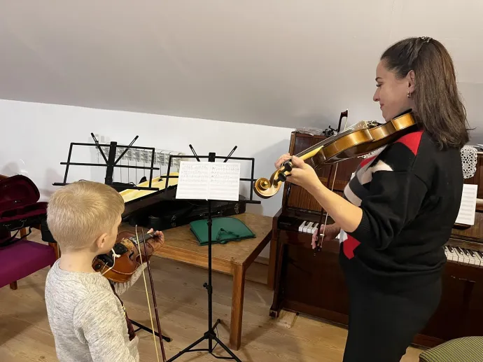 Egyéni és csoportos foglalkozások zajlanak – Fotók: a Szent Mihály Gyermekotthon Facebook-oldala