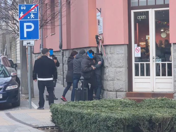 A rendőri intézkedés – Fotó: Márki-Zay Péter / Facebook