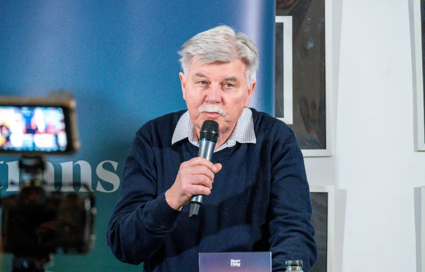 „Sokáig nem értettem, miben élünk, most már újdiktatúrának nevezem”