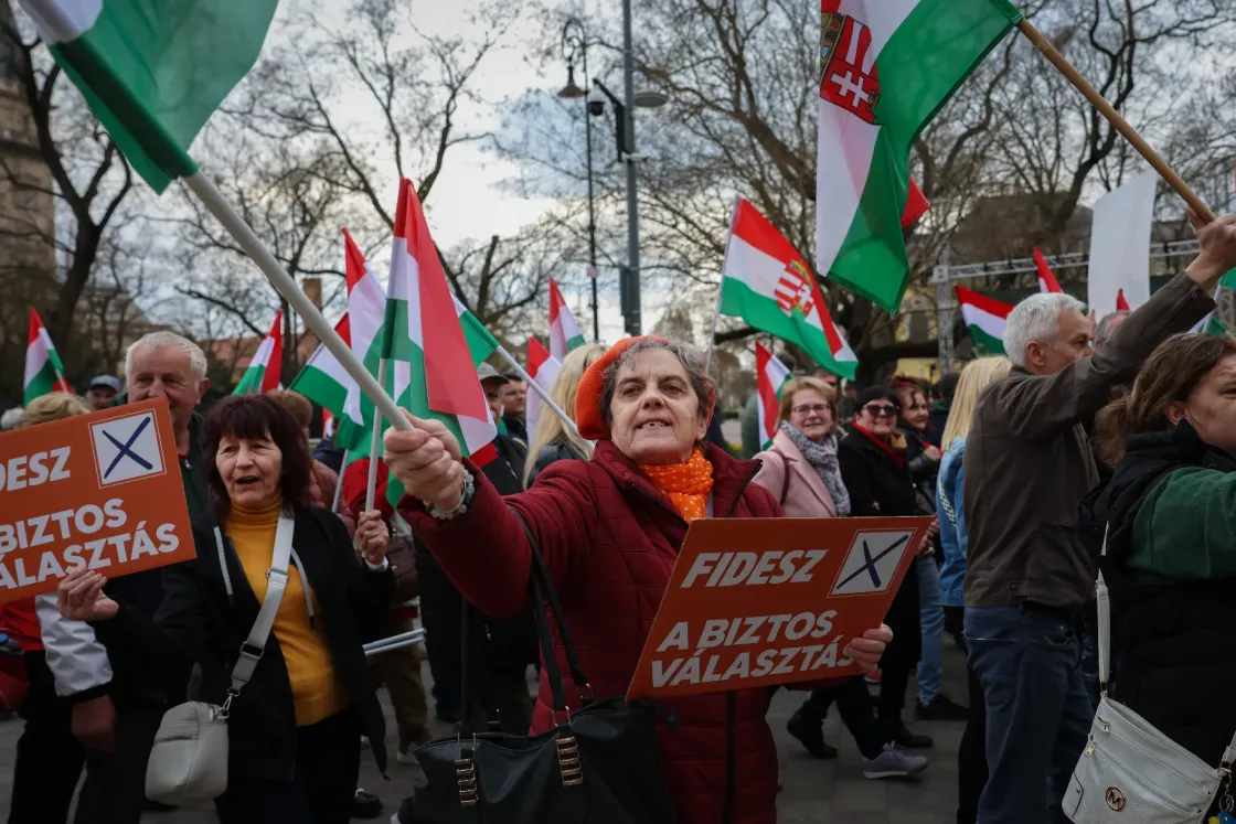 „Nagyon jól esett kimondani azt, hogy mocskos Fidesz” – Orbán Viktor Hódmezővásárhelyre ment visszahódítani a várost