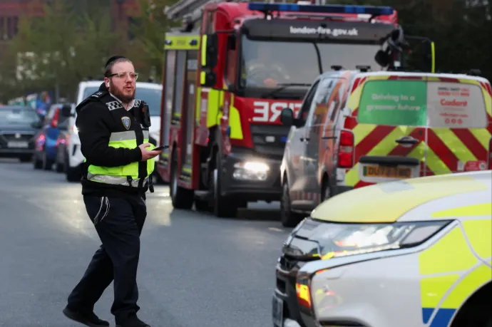 Mentőautókat gyújtottak fel Londonban, a rendőrség antiszemita gyűlölet-bűncselekmény miatt nyomoz