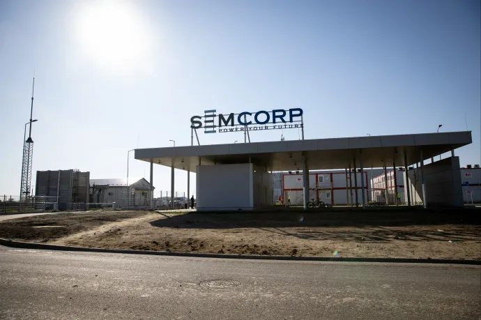 Oldószereket és ipari eredetű vegyszereket talált a Greenpeace a Semcorp debreceni akkuipari üzeme melletti vízfolyásban