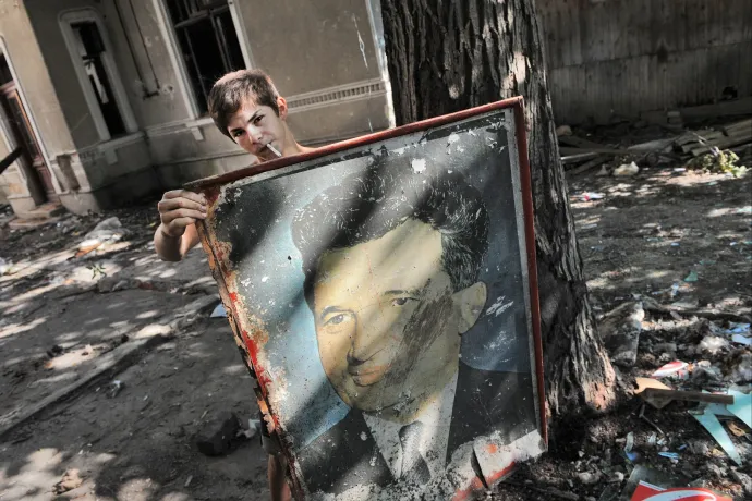 Milyen volt gyereknek lenni Ceaușescu bukása után?