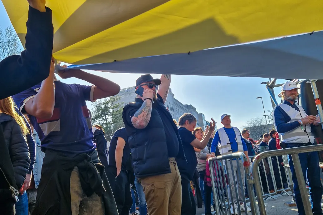 Russian-style shadow campaign appears to be behind Fidesz, executed rather amateurishly so far