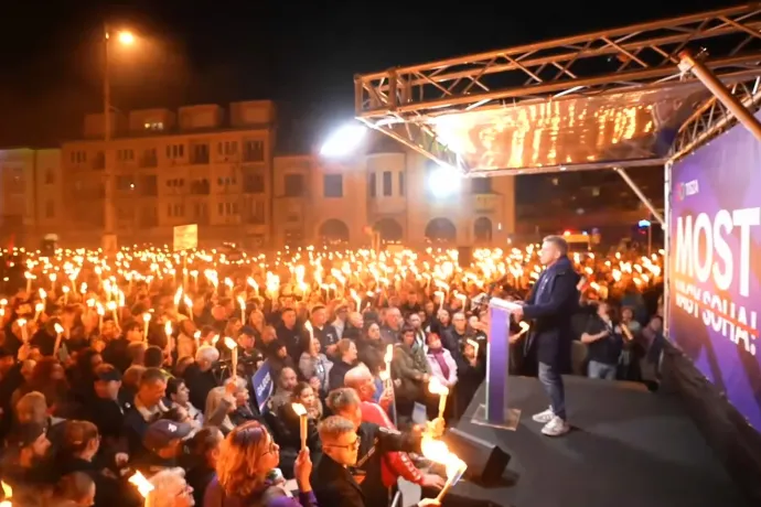 Magyar Péter hosszan sorolta, kiket váltana le azonnal, ha kétharmaddal nyer a Tisza