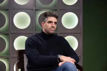 A jólvanezígyes Nagy Ádámmal, Hajóssal, Majkával tér vissza a választások estéjén újrainduló Heti Hetes