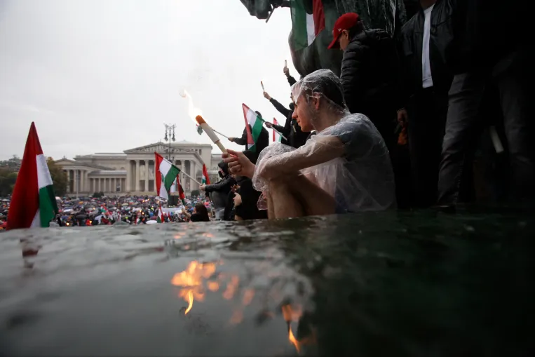 A nagy javulás után hátrébb csúszott Magyarország a boldogságlistán