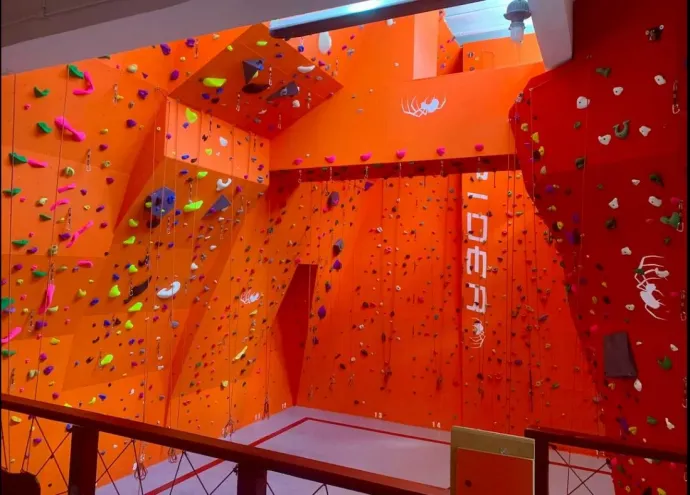 Kötéllel mászható utak is vannak – Fotó: Spider Club