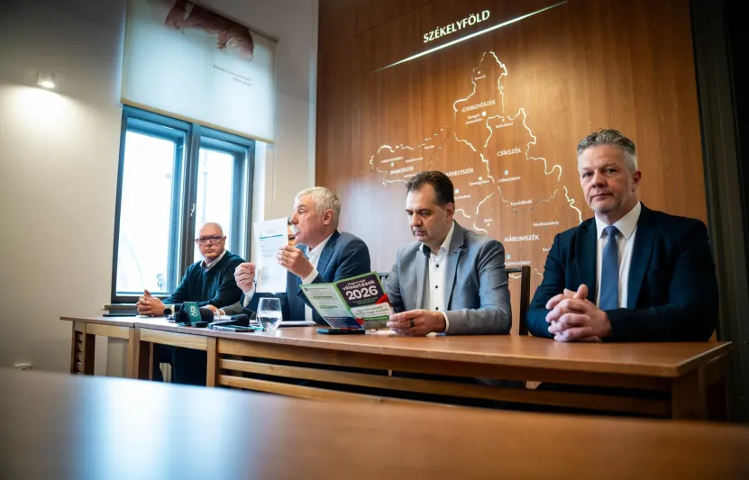 Komplett logisztikával gyűjti az erdélyi levélszavazatokat az RMDSZ, a cél, hogy minél több jusson a Fideszhez