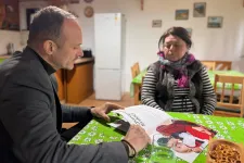 Kirakat-Erdély: érzelgős kampánykiadvánnyal próbálja meggyőzni az erdélyi magyarokat a Miniszterelnökség