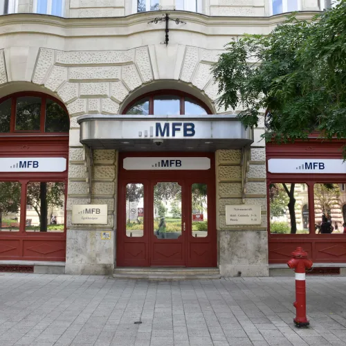 Gyarapodnak és sokasodnak a NER vagyonlerakói, miközben a gazdaság csak szenved