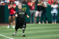 Vezetés közben lőhette agyon utasát egy férfi, akinek gyerekkorában minden végtagját amputálták