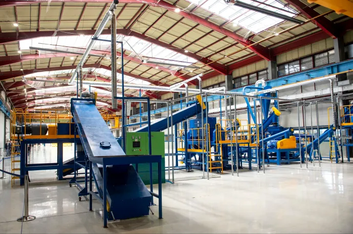 444: Az önkormányzat fideszes képviselője szerint is egészségre ártalmas a bátonyterenyei akkufeldolgozó