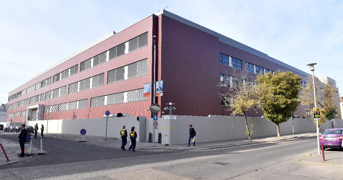 Direkt36: Az Alkotmányvédelmi Hivatal nem tagadta vagy korrigálta a Tisza párt elleni titkos műveletről szóló cikk információit