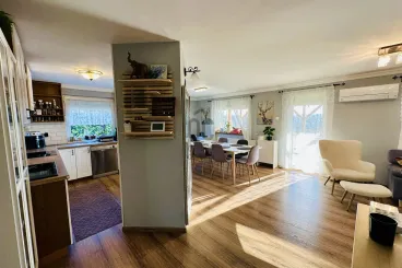 Ez a 3 Pest vármegyei ház pont szembemegy a trendekkel