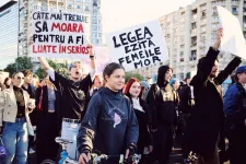 Önálló bűncselekménnyé nyilvánították a nőgyilkosságot Romániában