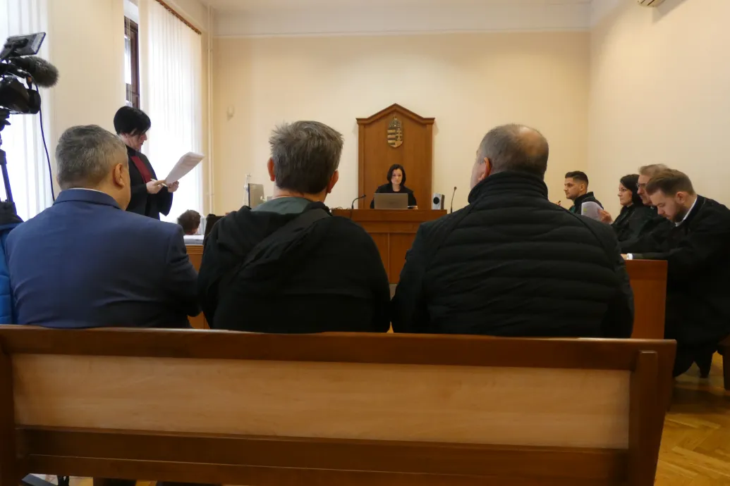 Nyolc, illetve három évet ajánlott a győri ügyész a sikkasztással vádolt audis szakszervezeti vezetőknek