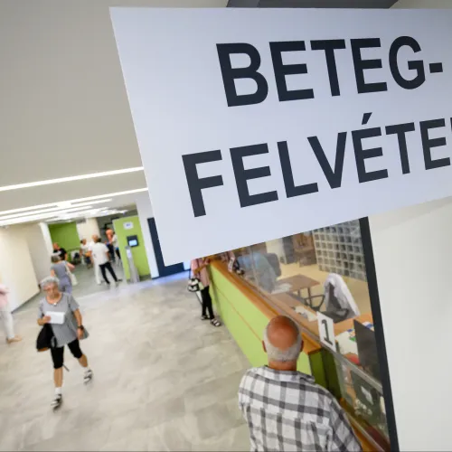 Újra elővette a korbácsot a kormány az egészségügy finanszírozásában