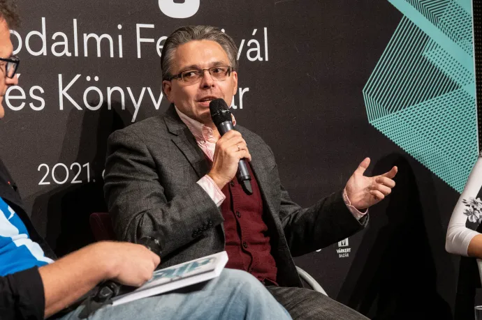 Dragomán György Szabó Bence századosról: Minden tiszteletem az övé és a bátor, névtelen informatikusoké