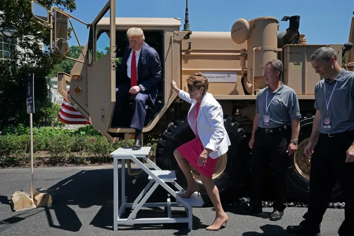 Washington Post: Ukrajnának szánt, Európa által fizetett fegyvereket irányíthat át Amerika az iráni háborúba