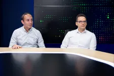 Nagyon sötét történelmi párhuzamok jutnak eszembe – Róna Dániel a titkosszolgálati akcióról