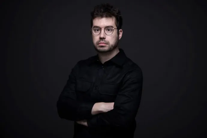 Panyi Szabolcs a kémvádról: Oknyomozó újságírók megvádolása kémkedéssel példa nélküli, ez tényleg a putyini Oroszország