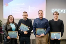 Díjat nyert Brückner Gergely kollégánk a kriptokereskedelemről szóló cikkével