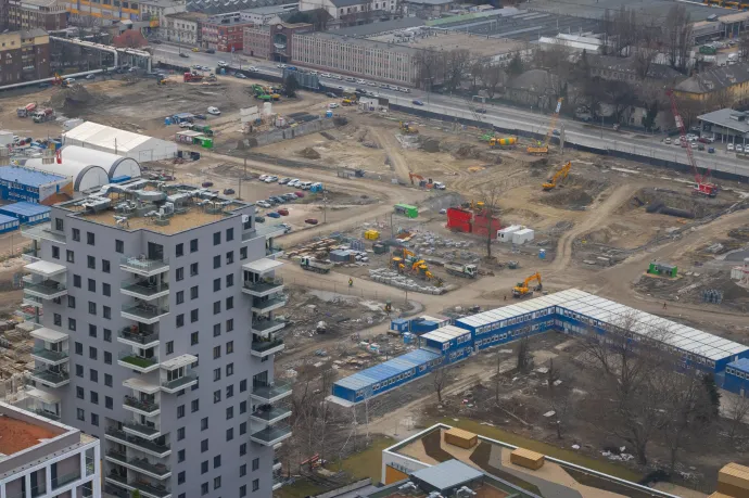 Budapest egyre fogyatkozik, miért rakja ki a „megtelt” táblát több önkormányzat?