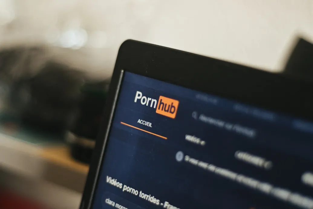 Több nagy látogatottságú pornóoldal közel az uniós büntetéshez