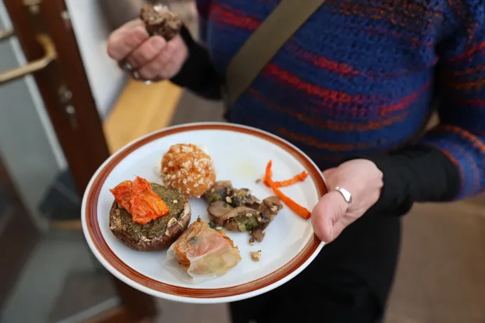 A lelkészből lett séf és csapata nemcsak ételt akar szállítani, hanem élményt is