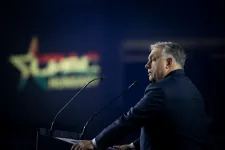 Egy republikánus és egy demokrata szenátor is szankcionálná Orbánt az ukrán hitel blokkolása miatt