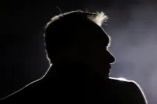 Régóta lehet érzékelni, hogy recseg-ropog a rendszer, de most napi szinten derülnek ki belső ügyek – elemzés