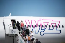 Újból vizsgálják a Wizz Airt, miután nem tudták megállapítani, felhagytak-e az utasok megtévesztésével