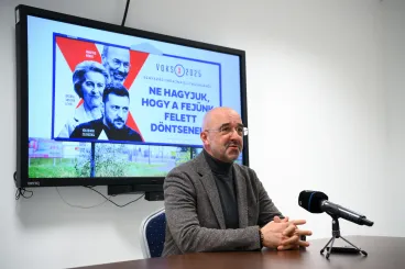 Kiírták a nevét, fotót közöltek róla: a kormánymédia és egy államtitkár is megsérthette Buddha személyiségi jogait