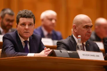 Nicușor Dan egy év alatt kevesebbet költött külföldi utakra, mint Klaus Iohannis egyetlen repülőútjára